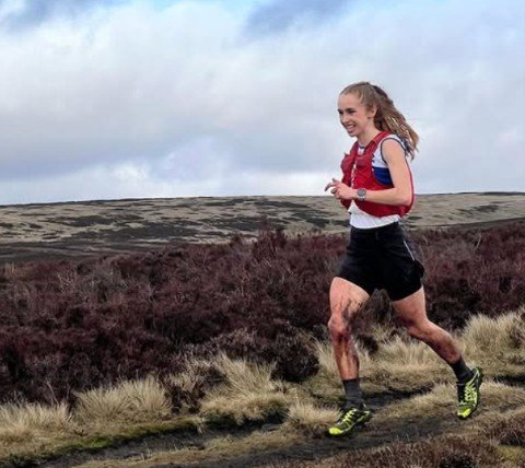 Poppy racing in Round 1 of the English Fell Running Championships
